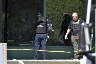 Le tireur a été tué par la police, rapidement dépêchée sur place.